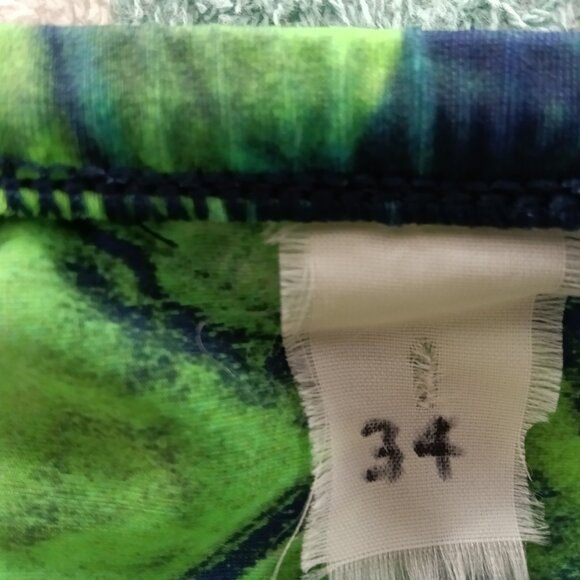 (Pre-Owned) VINTAGE HOM SWIM BRIEF, SIZE 34", GREEN/BLUE PATTERN (*) - Picture 5 of 8